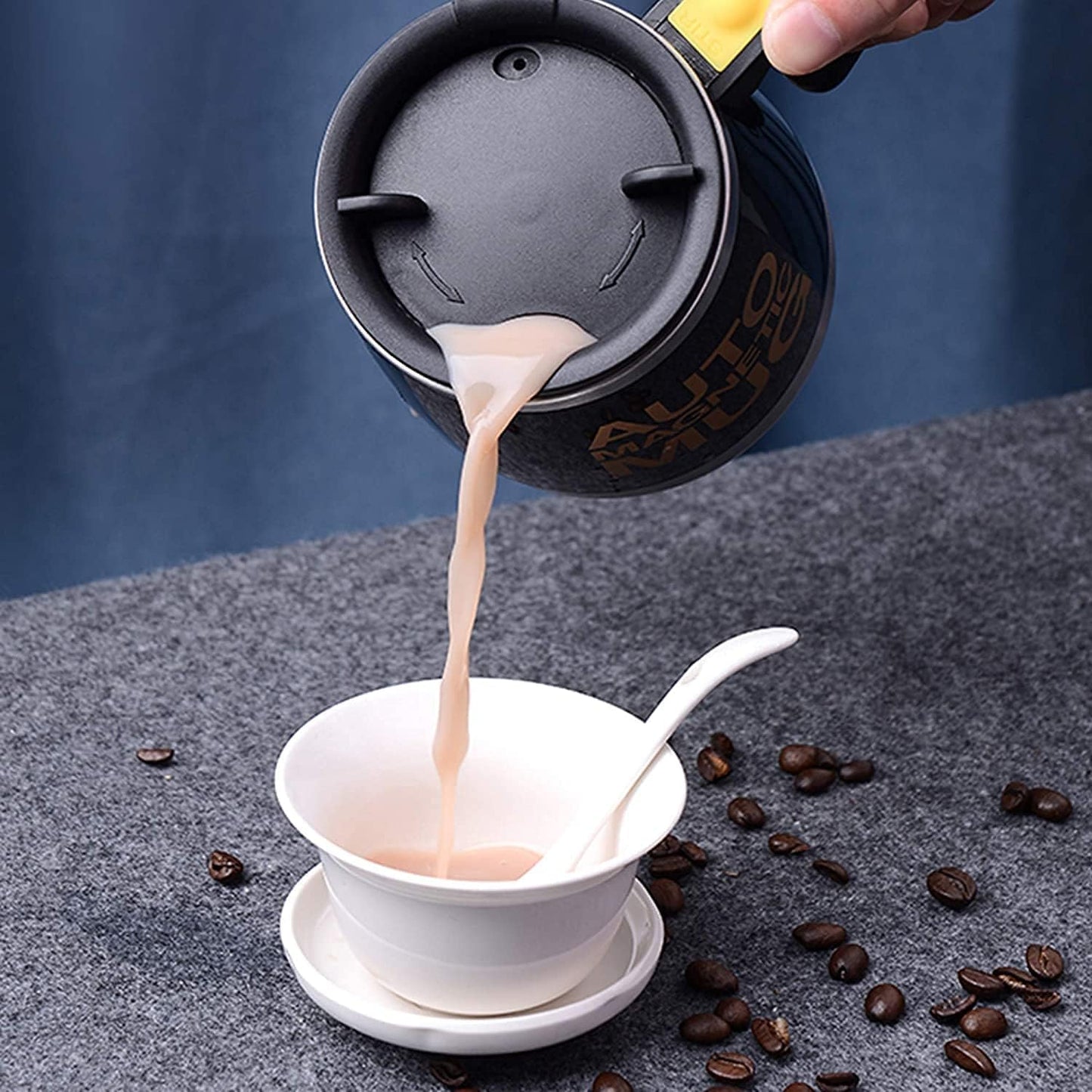 Self Stirring Mug|كوب ذاتي التحريك